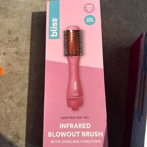 Bliss Infrared Blowout Brush - Pink and Copper Barrel